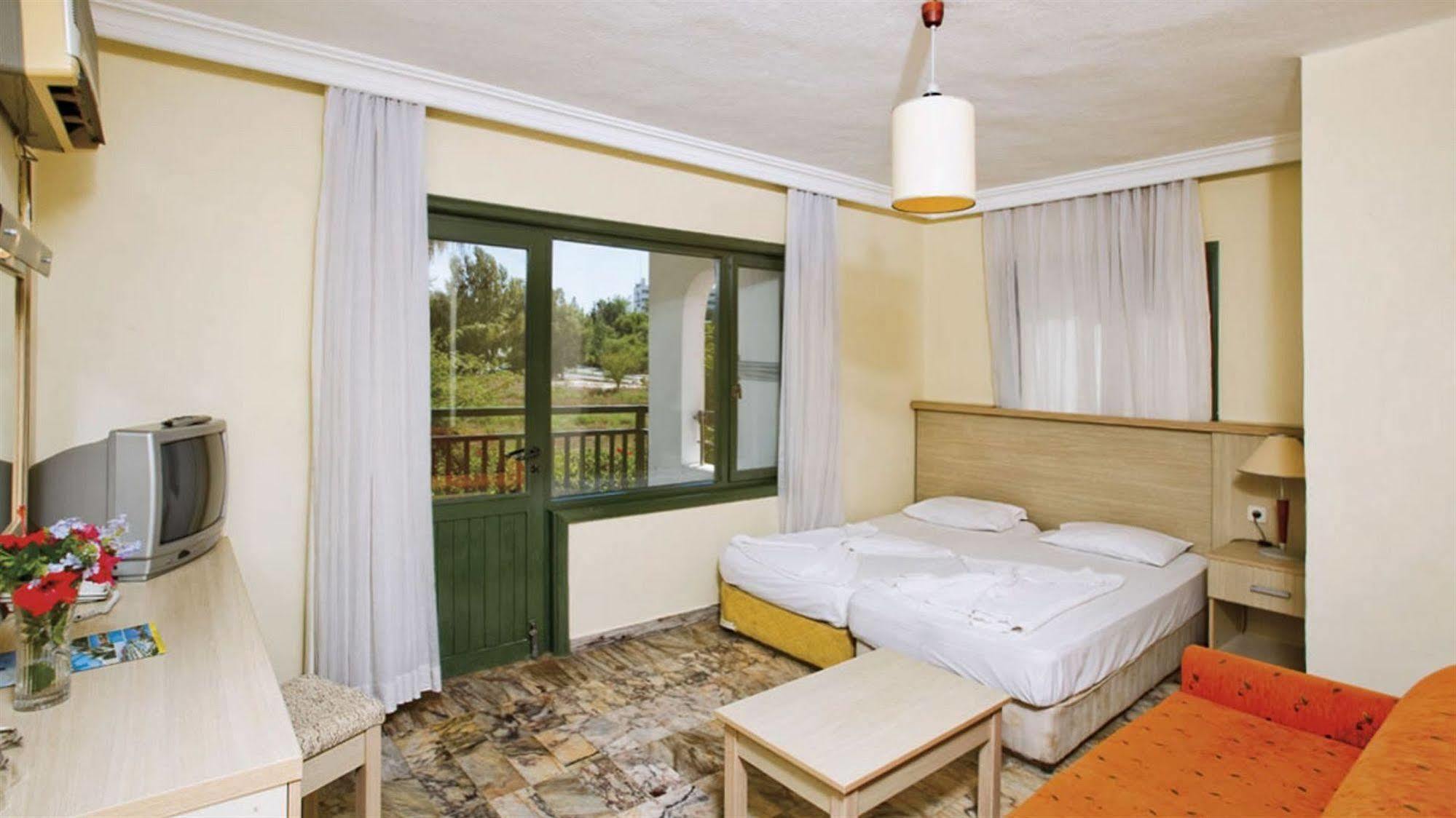 Sural Garden Hotel Сиде Екстериор снимка